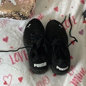 Black NewPuma sneakers